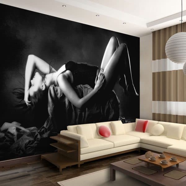 Fototapet - Kvinde i sexet lingeri by Artgeist (B: 270 cm. x L: 350 cm., Sort/Hvid)